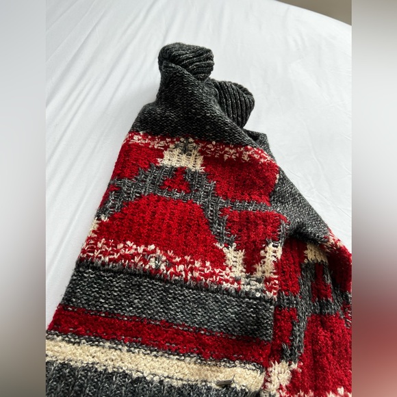 Boxy Knit Turtle Neck - Picture 3 of 3